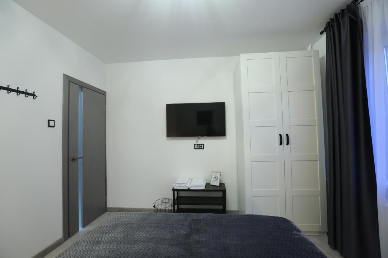Comfy 2 Room Apartment - Free Parking - 350Mbps Wifi - Netflix 考纳斯 外观 照片
