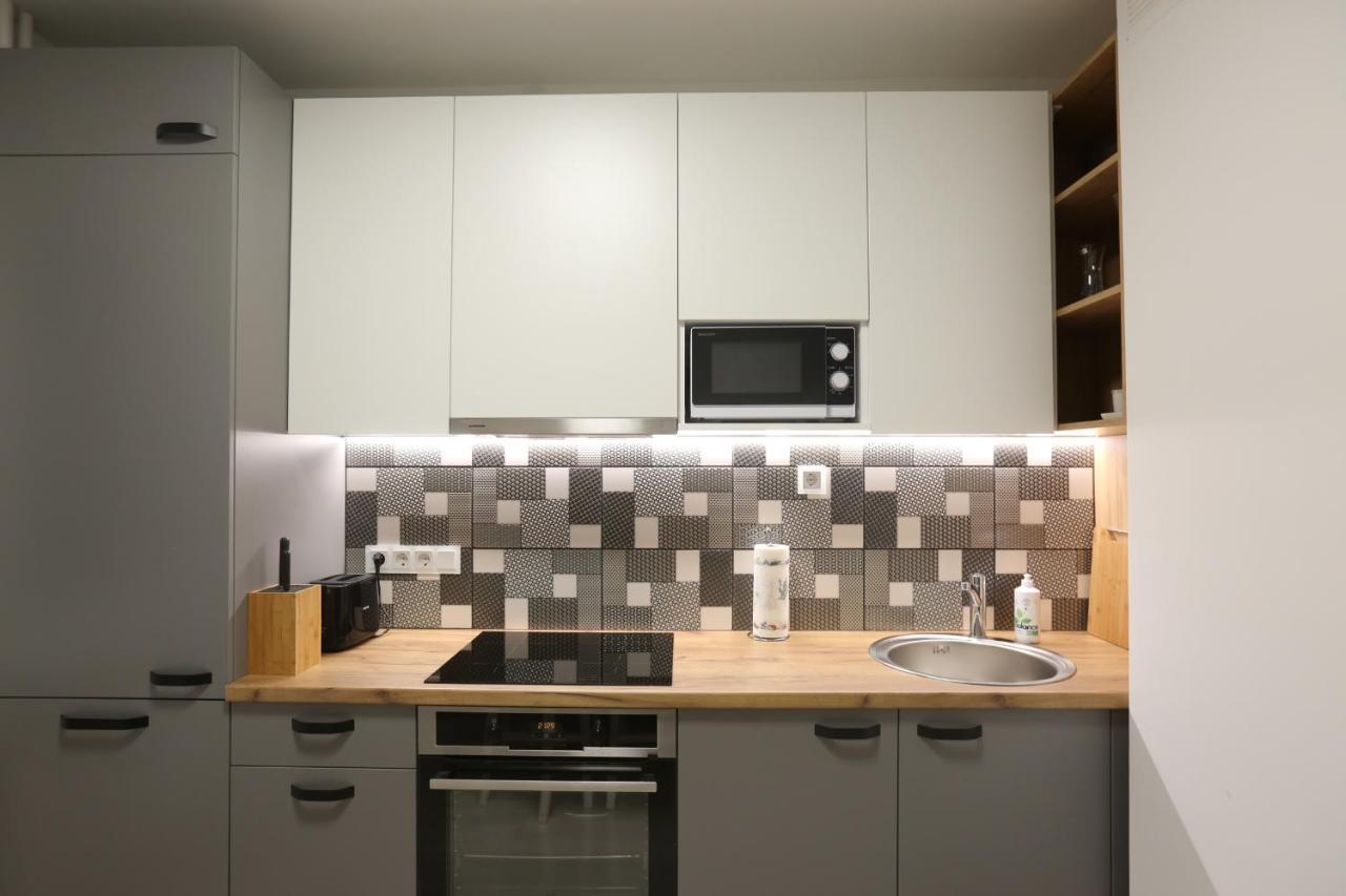 Comfy 2 Room Apartment - Free Parking - 350Mbps Wifi - Netflix 考纳斯 外观 照片