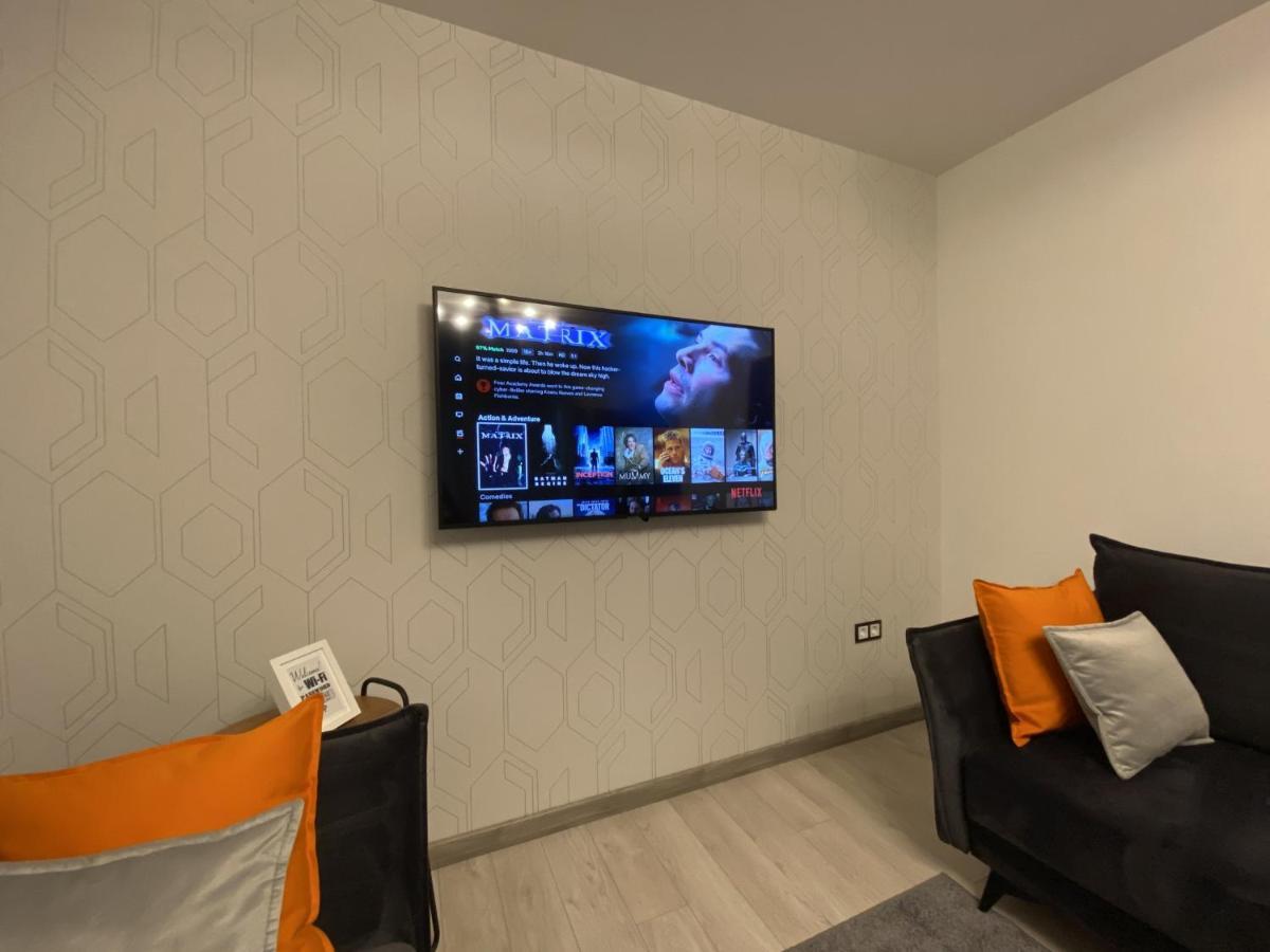 Comfy 2 Room Apartment - Free Parking - 350Mbps Wifi - Netflix 考纳斯 外观 照片